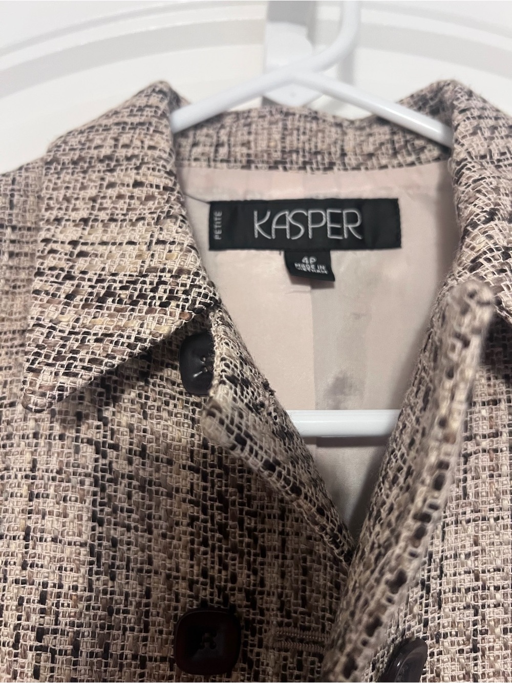 Kasper Women's Tweed Double-Breasted Blazer in Beige and Black 4P - Picture 2 of 9